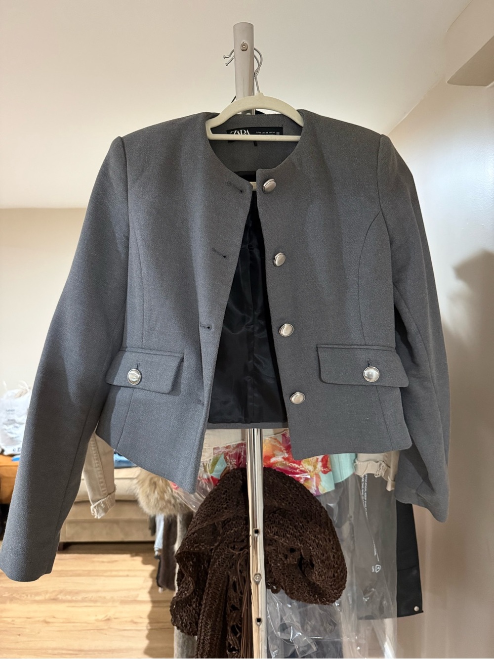 Zara Gray Cropped Button Blazer
